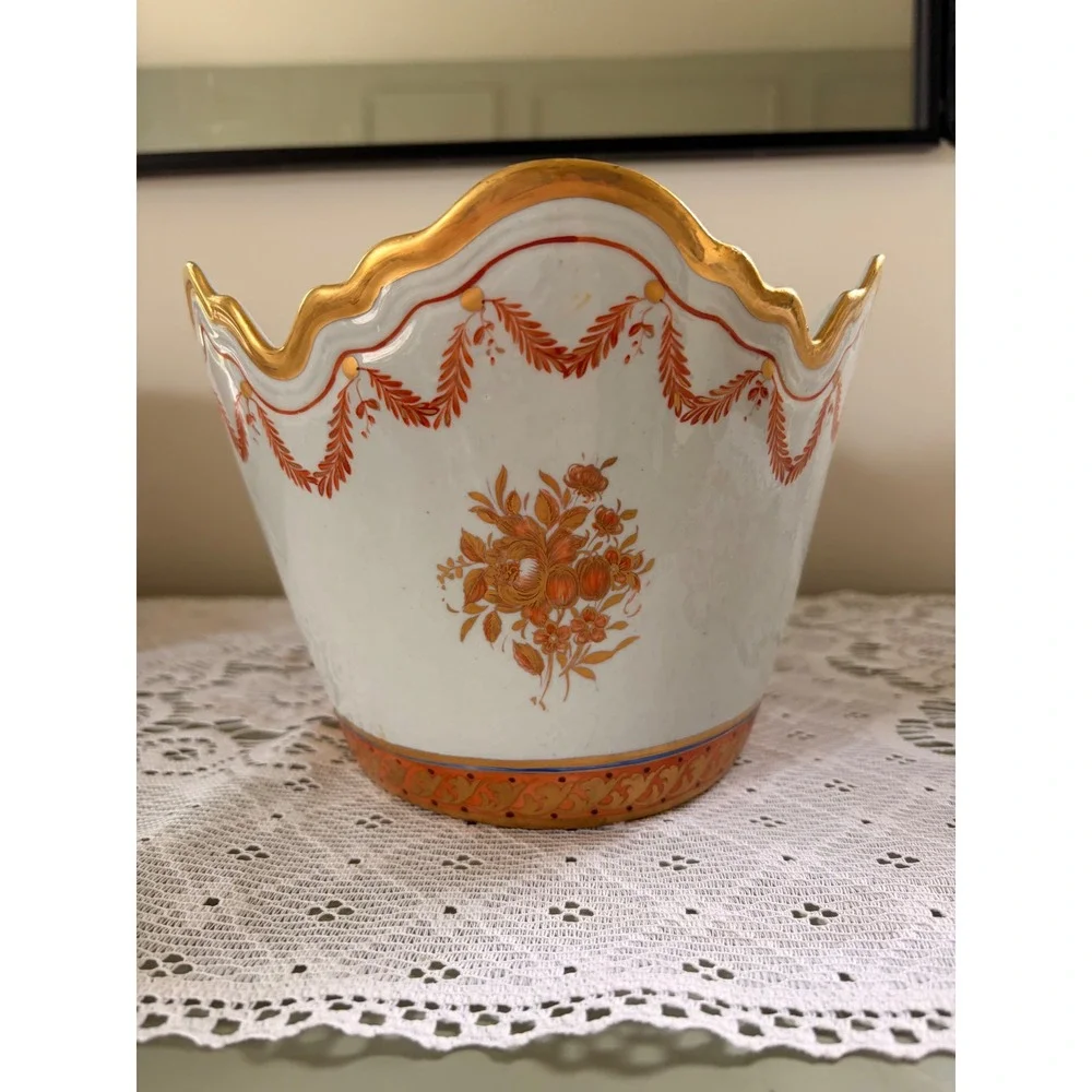 Mottahedeh Lowestoft Reproduction Scalloped Porcelain Cachepot Planter Orange